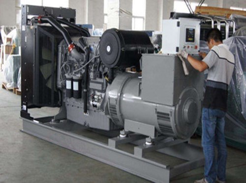 凭祥柴油发电机空气滤清器堵塞会对发电机组产生哪些影响？