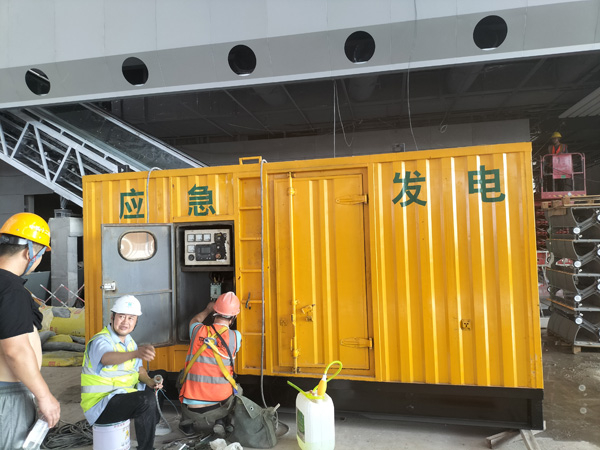 凭祥怎样判断空气滤清器是否需要更换？