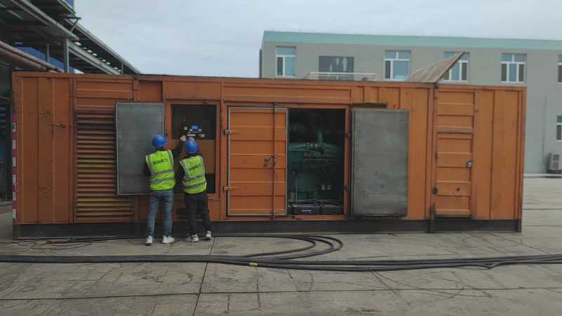 凭祥如何检查柴油发电机组的机油油位？